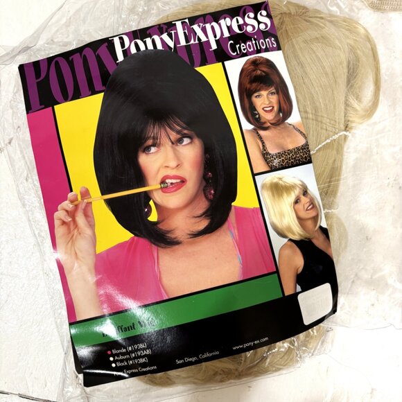 Pony Express 50's - 60's - 70's  Blonde Bouffant  Wig NWT NOS - Picture 9 of 9